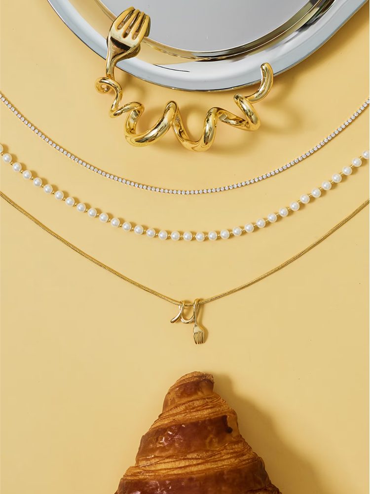 Spaghetti Pearl Triple-Layer Necklace