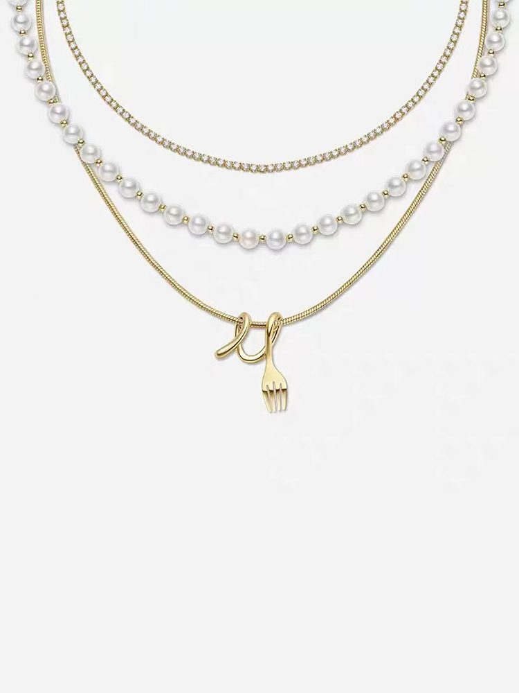 Spaghetti Pearl Triple-Layer Necklace