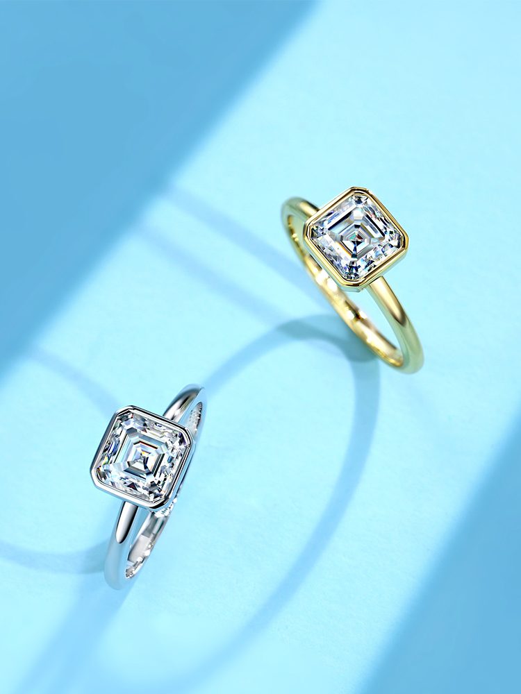 S925 Sterling Silver 18K Gold Plated Moissanite Ring, 2.5 Carat Round Cut Engagement Style Ring for Women