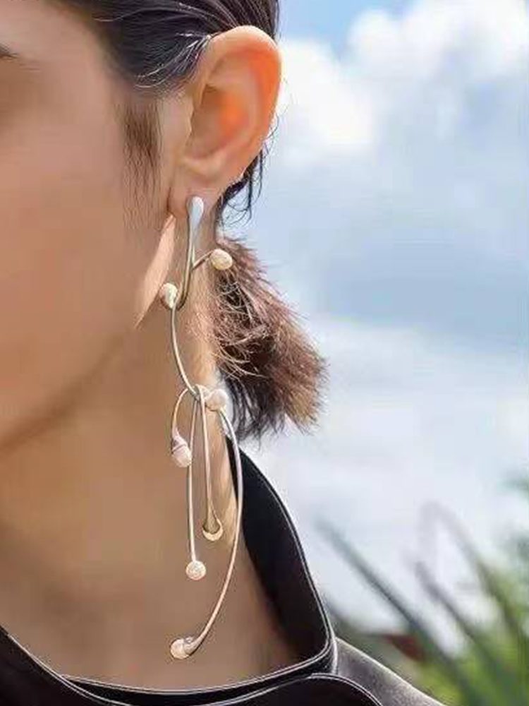 2026 Spring Fashion Minimalist Flower Metal Earrings Dangle