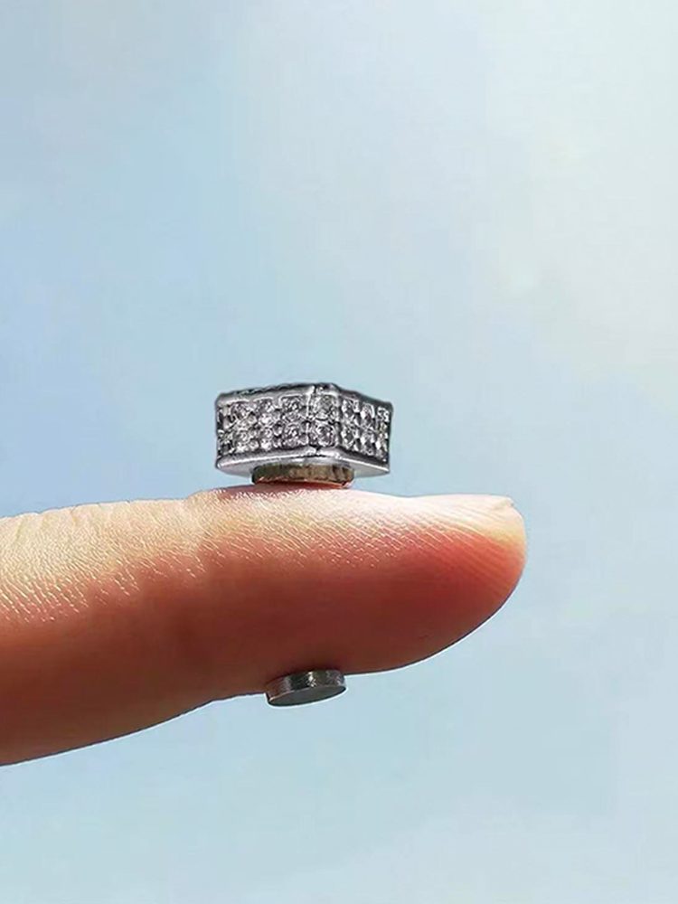 2PCS Silver Zircon Magnetic Earrings Set Circle & Square
