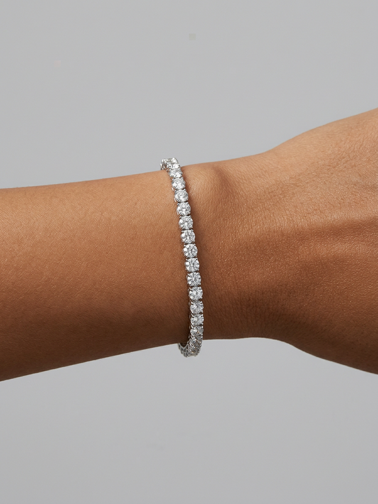 Bracelet de tennis serti de zirconiums cubiques de 4 mm, qualité standard