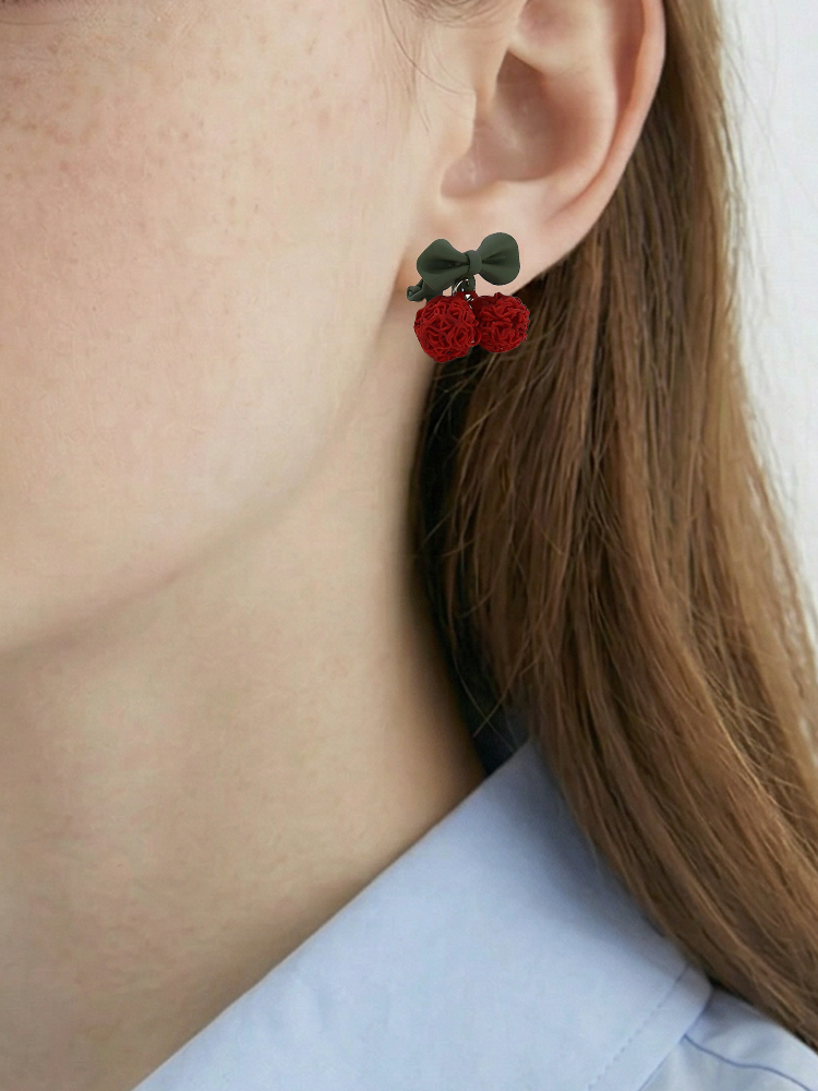 Boucles d'oreilles cerises rouges (puces et clips)
