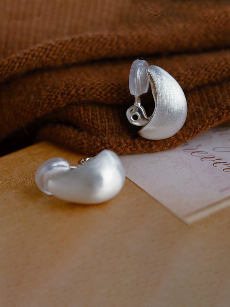 
925 Sterling Silver Brushed Clip-On Earrings
