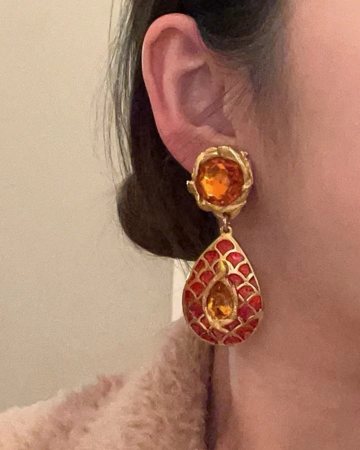 Big Vintage Earrings Red Green Gold Color Clip on