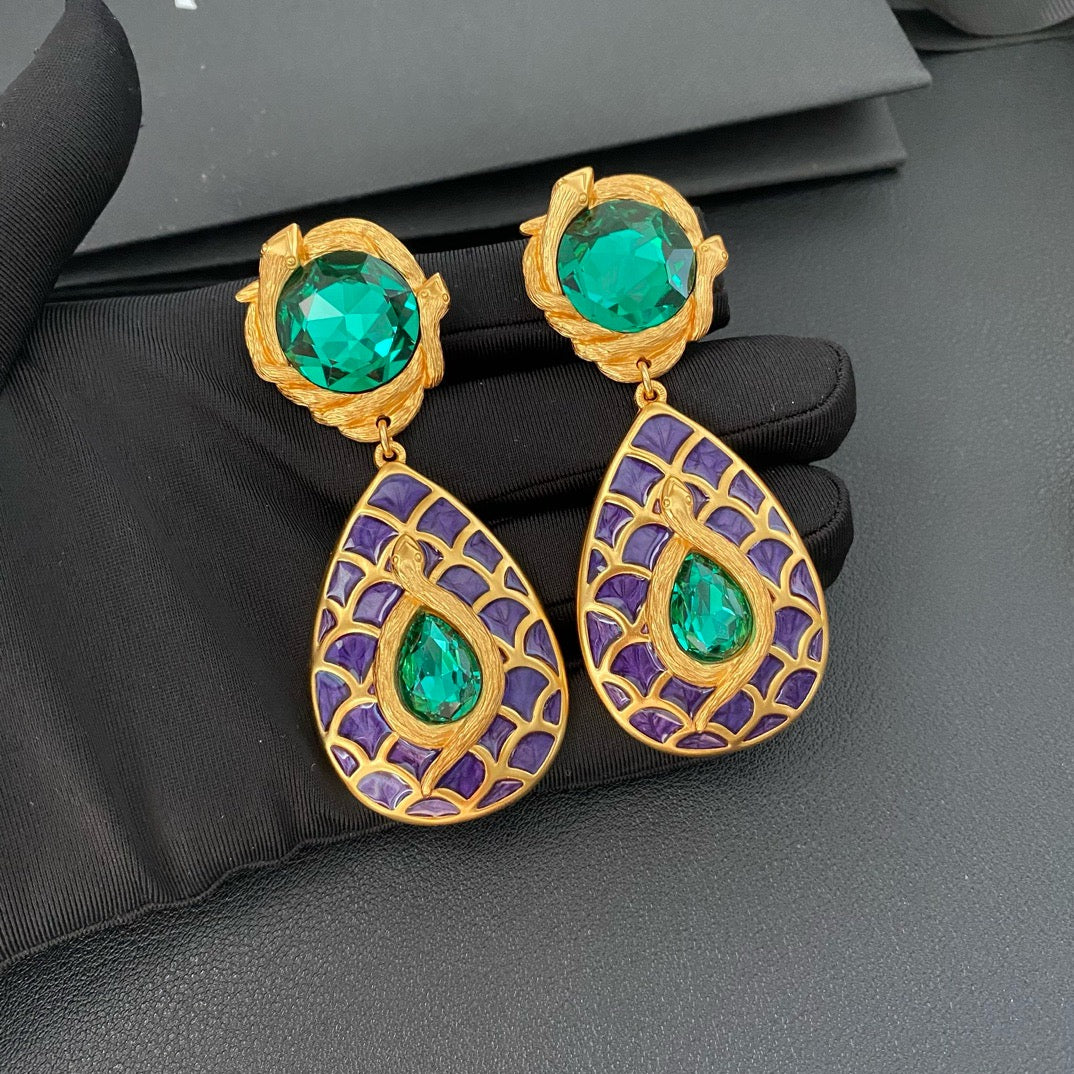 Big Vintage Earrings Red Green Gold Color Clip on
