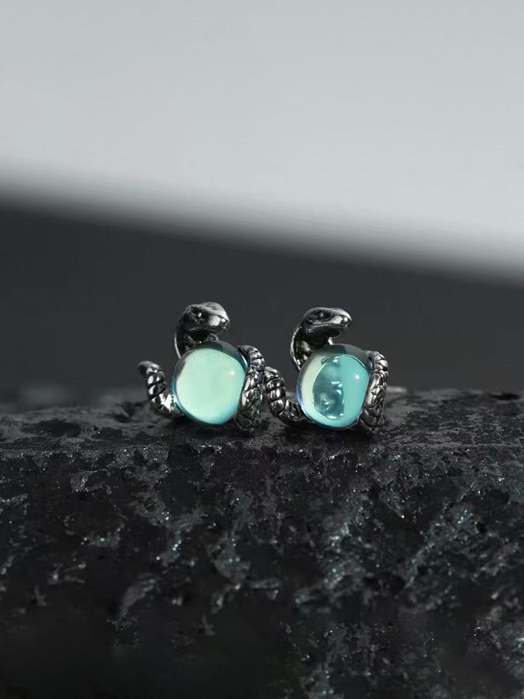 Cool Snake Clip-On Earrings No Piercing Zircon