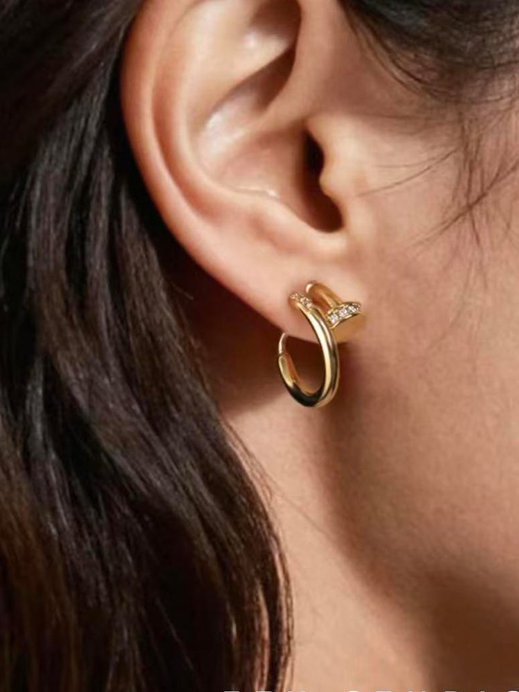Gold Small Hoop Stud Clip-On Earrings – Product Description