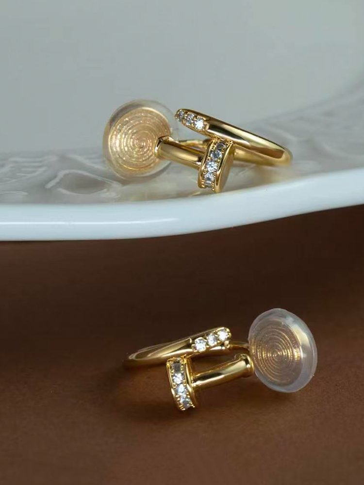 Gold Small Hoop Stud Clip-On Earrings – Product Description