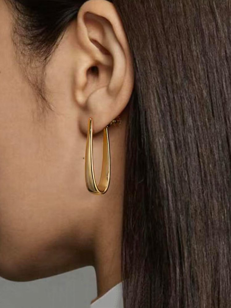 Gold Stainless Steel Hoop – Product Description Screw Back Clip-On Earrings