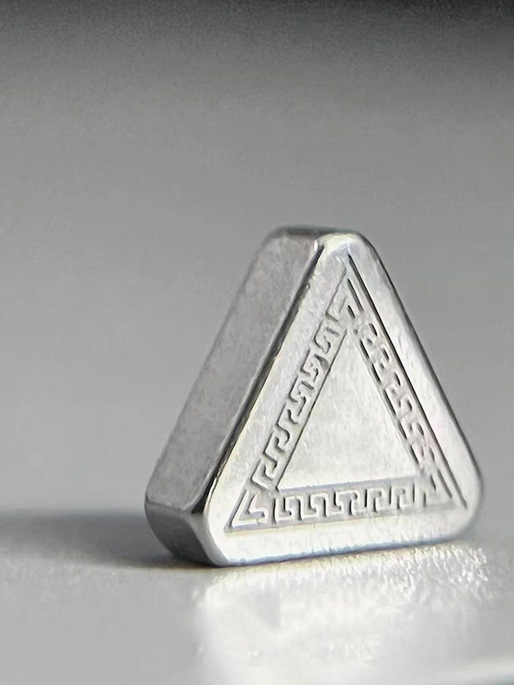 Hip-Hop Triangle Earrings Men Fashion No Piercing