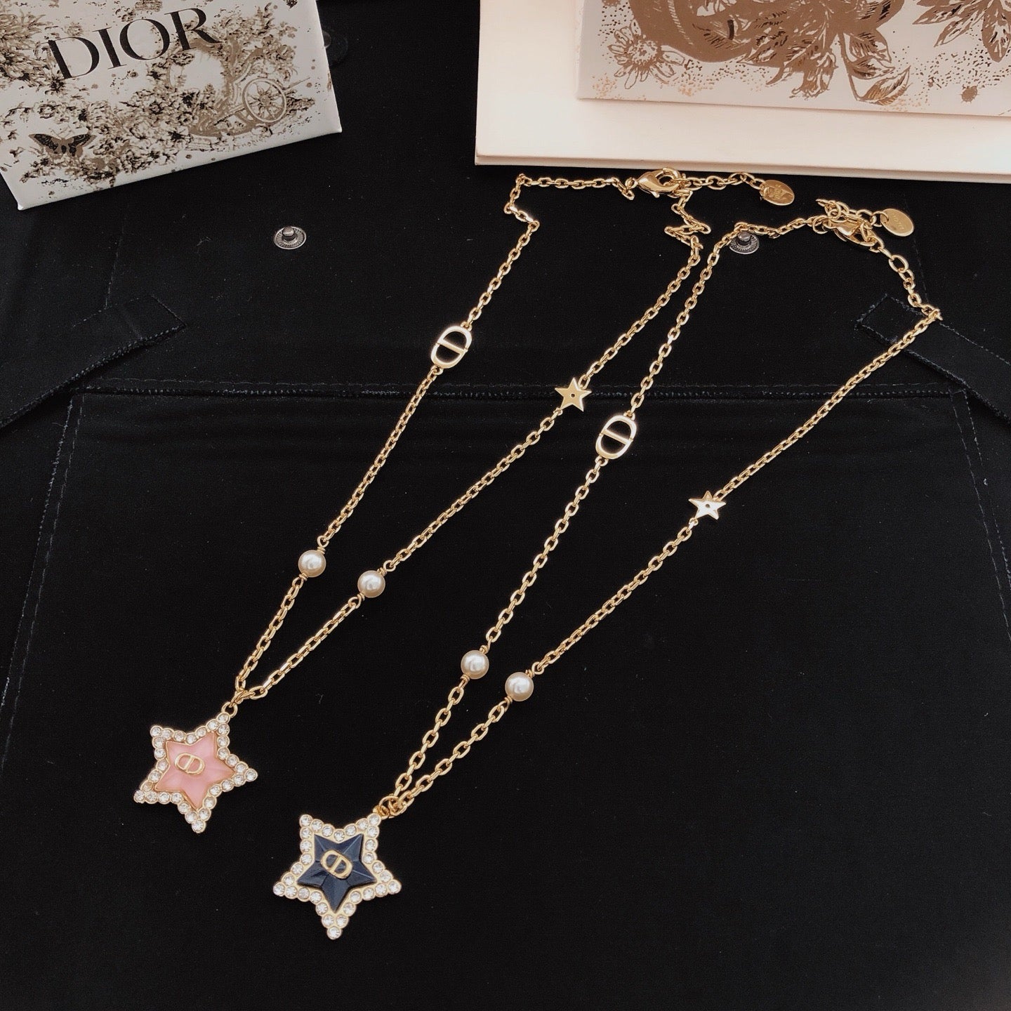 Vintage Authentic Gold-Tone Turn-Lock Necklace
