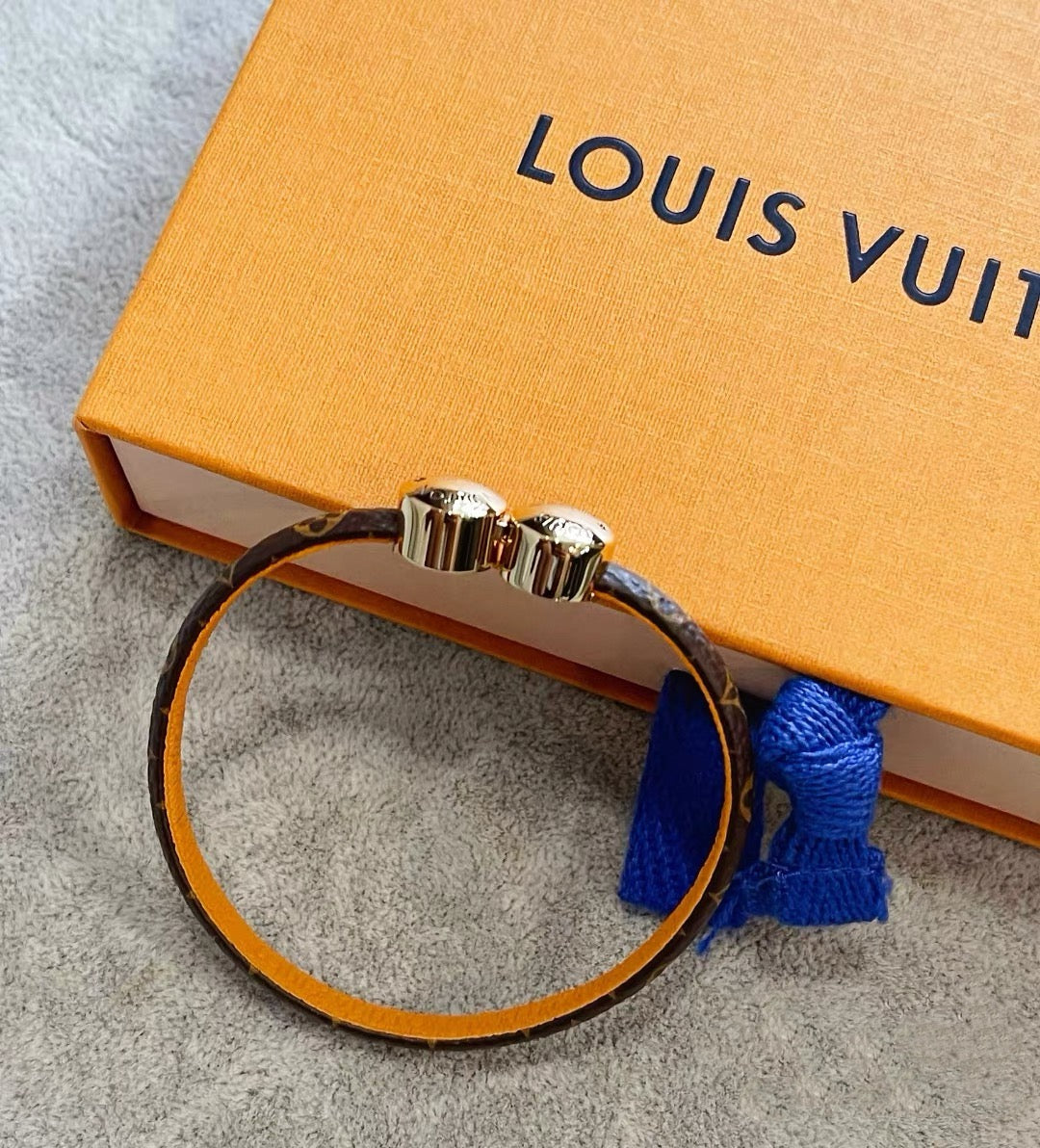 Vintage Authentic Gold-Tone Turn-Lock Bracelet