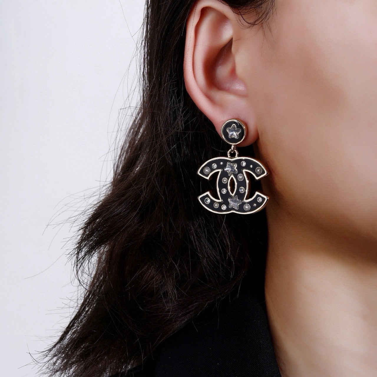 Pre-owned 1990s CC Logo Pearl Clip-on Earrings
