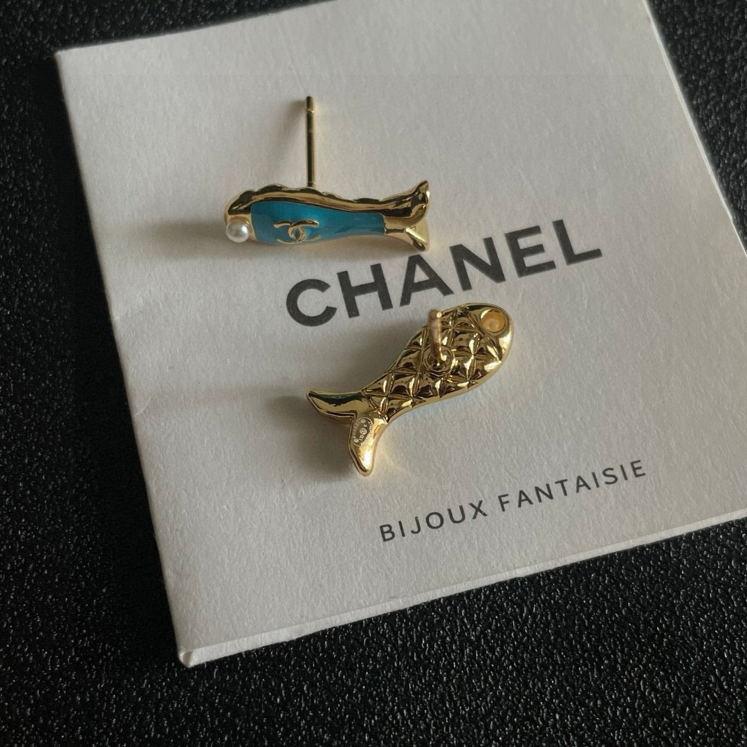 Pre-owned 1990s CC Logo Pearl Clip-on Earrings