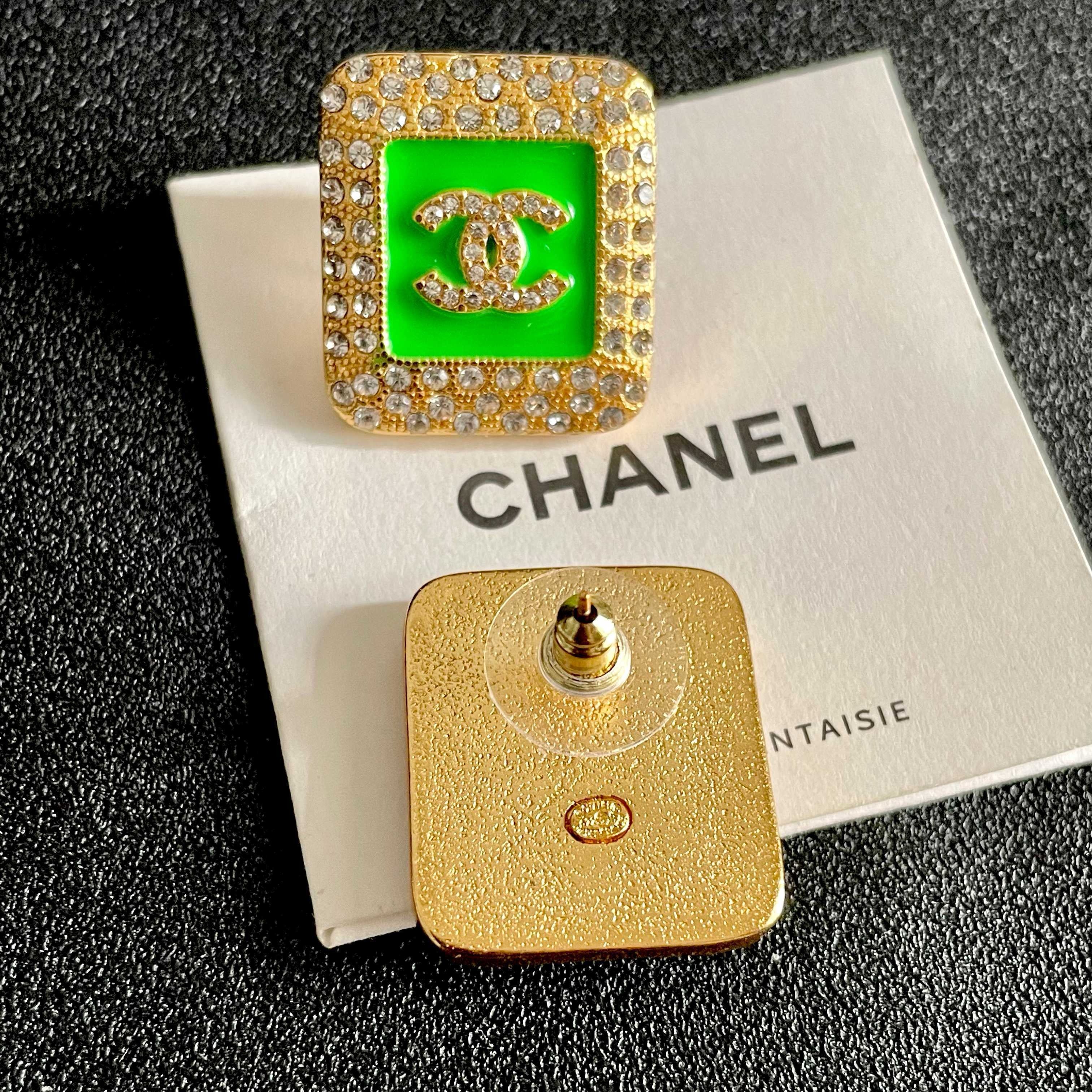 Vintage Authentic Gold-Tone Turn-Lock Earrings