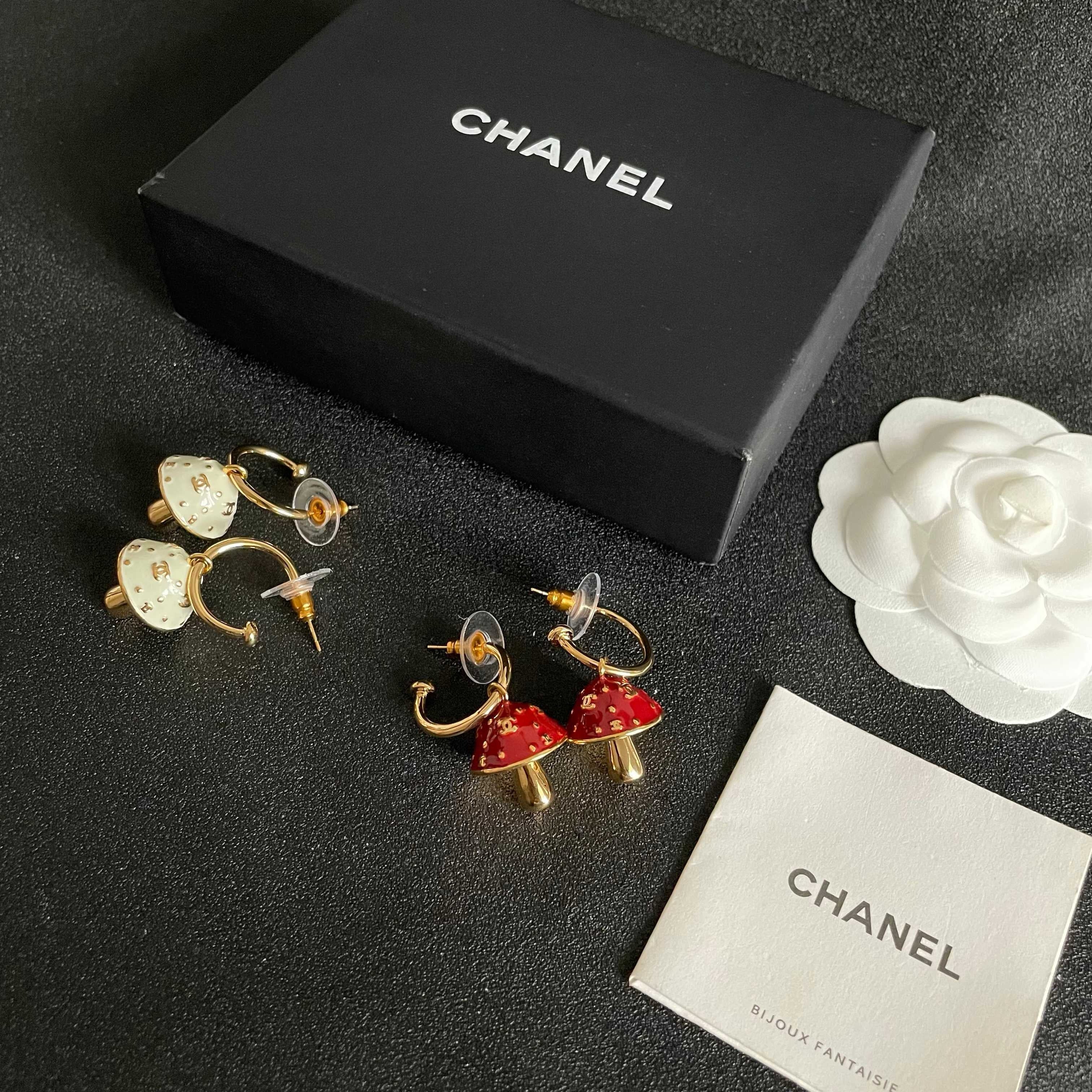 Vintage Authentic Gold-Tone Turn-Lock Earrings