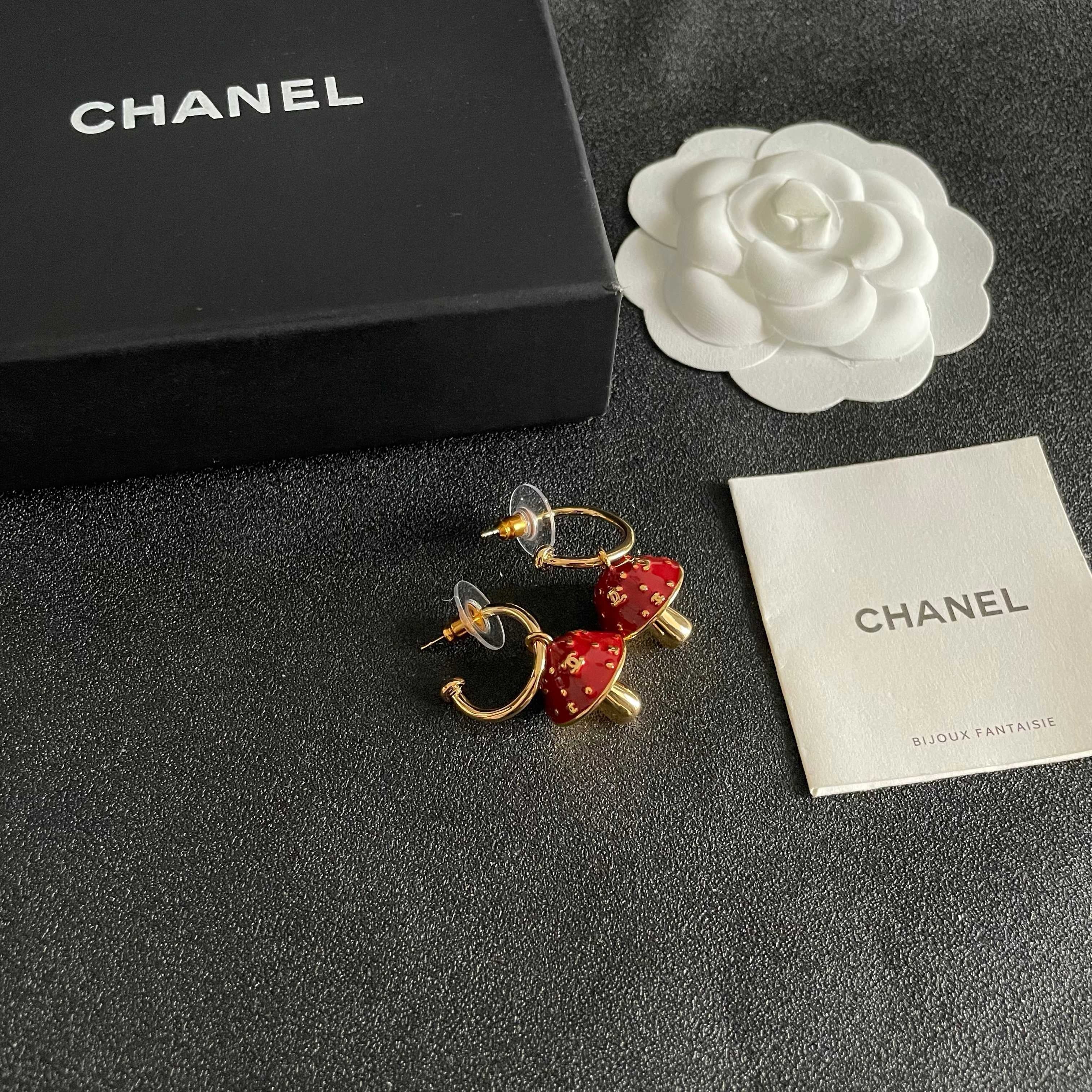 Vintage Authentic Gold-Tone Turn-Lock Earrings
