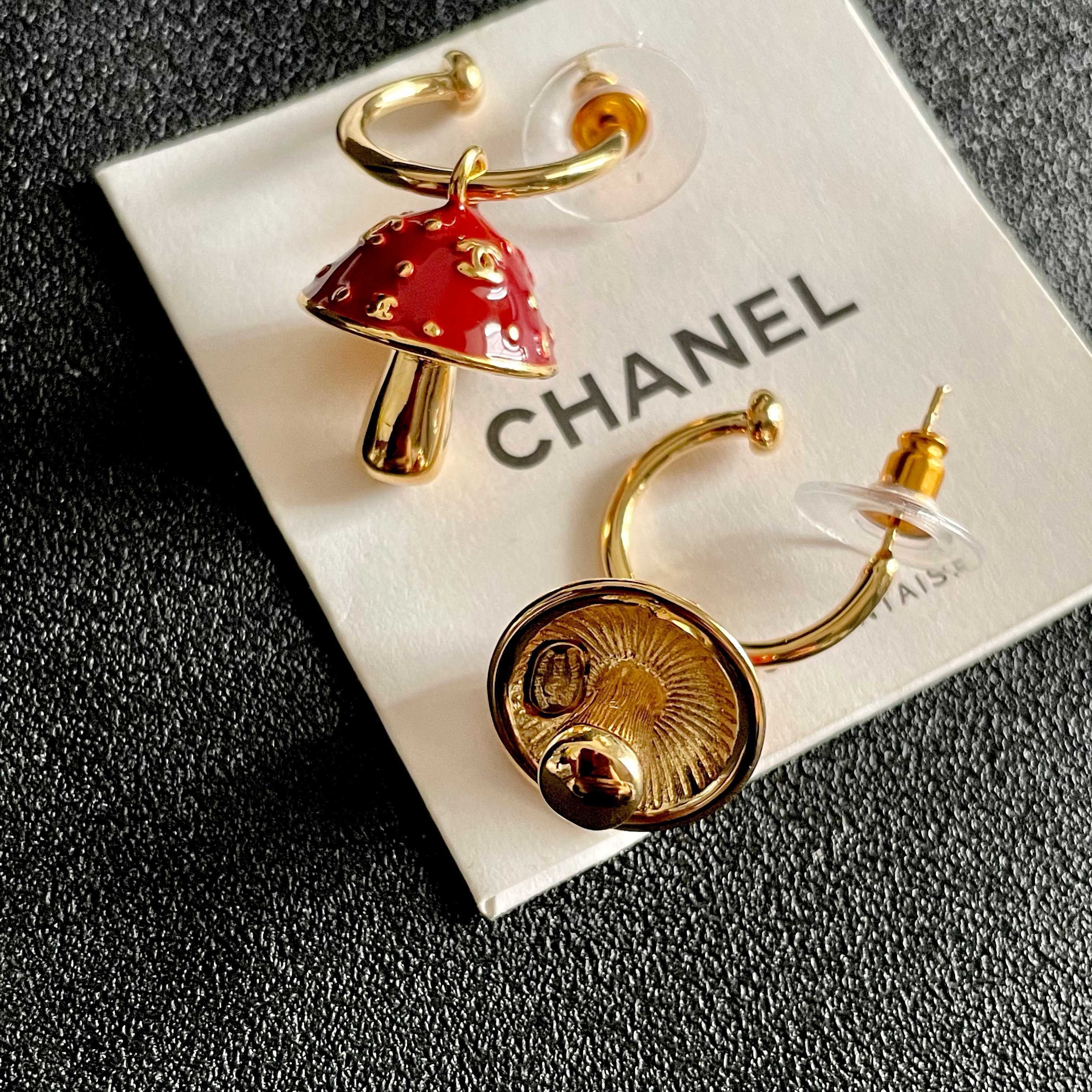 Vintage Authentic Gold-Tone Turn-Lock Earrings