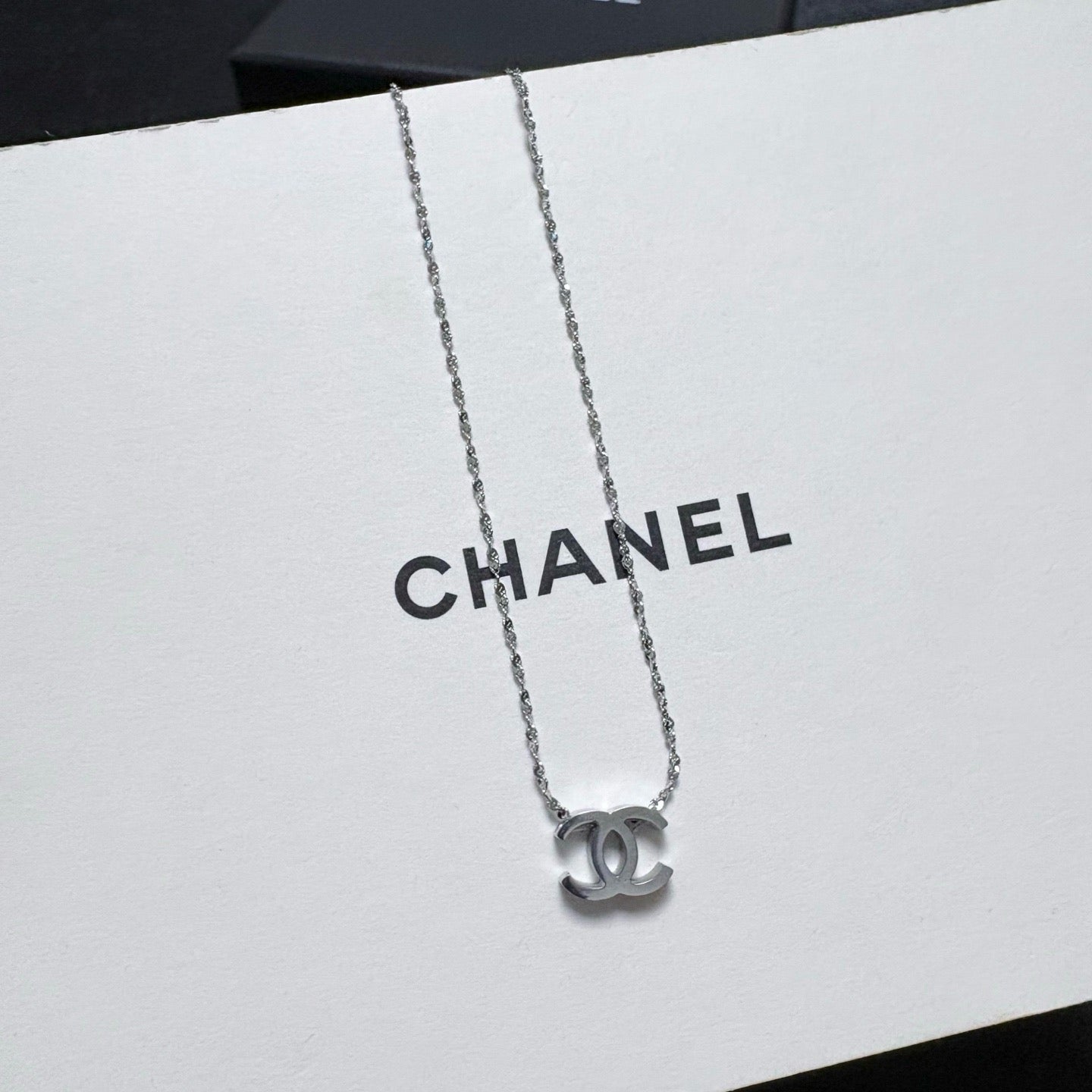 Vintage Authentic Gold-Tone Turn-Lock Necklace