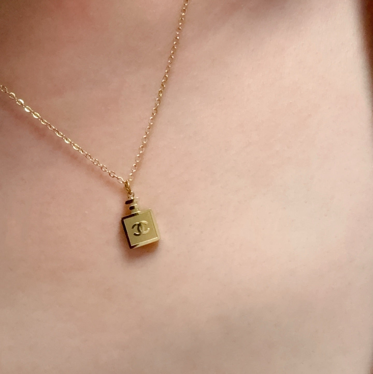 Vintage Authentic Gold-Tone Turn-Lock Necklace
