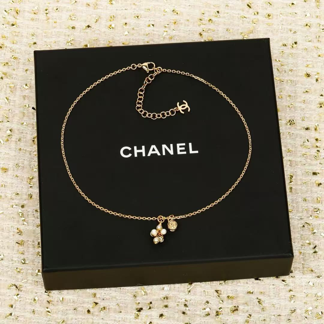 Vintage Authentic Gold-Tone Turn-Lock Necklace