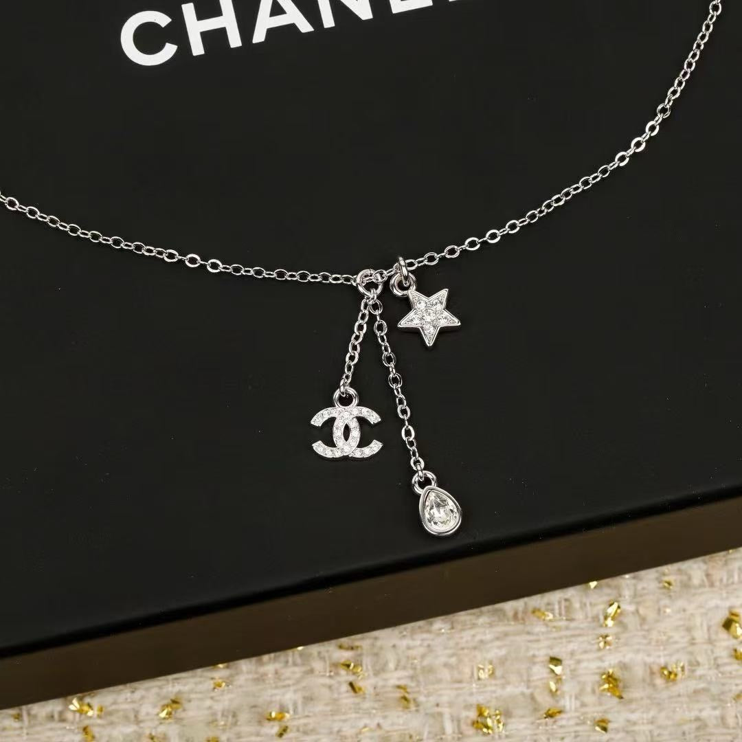 Vintage Authentic Gold-Tone Turn-Lock Necklace