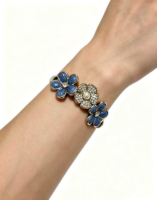 Vintage Authentic Gold-Tone Turn-Lock Bracelet Necklace