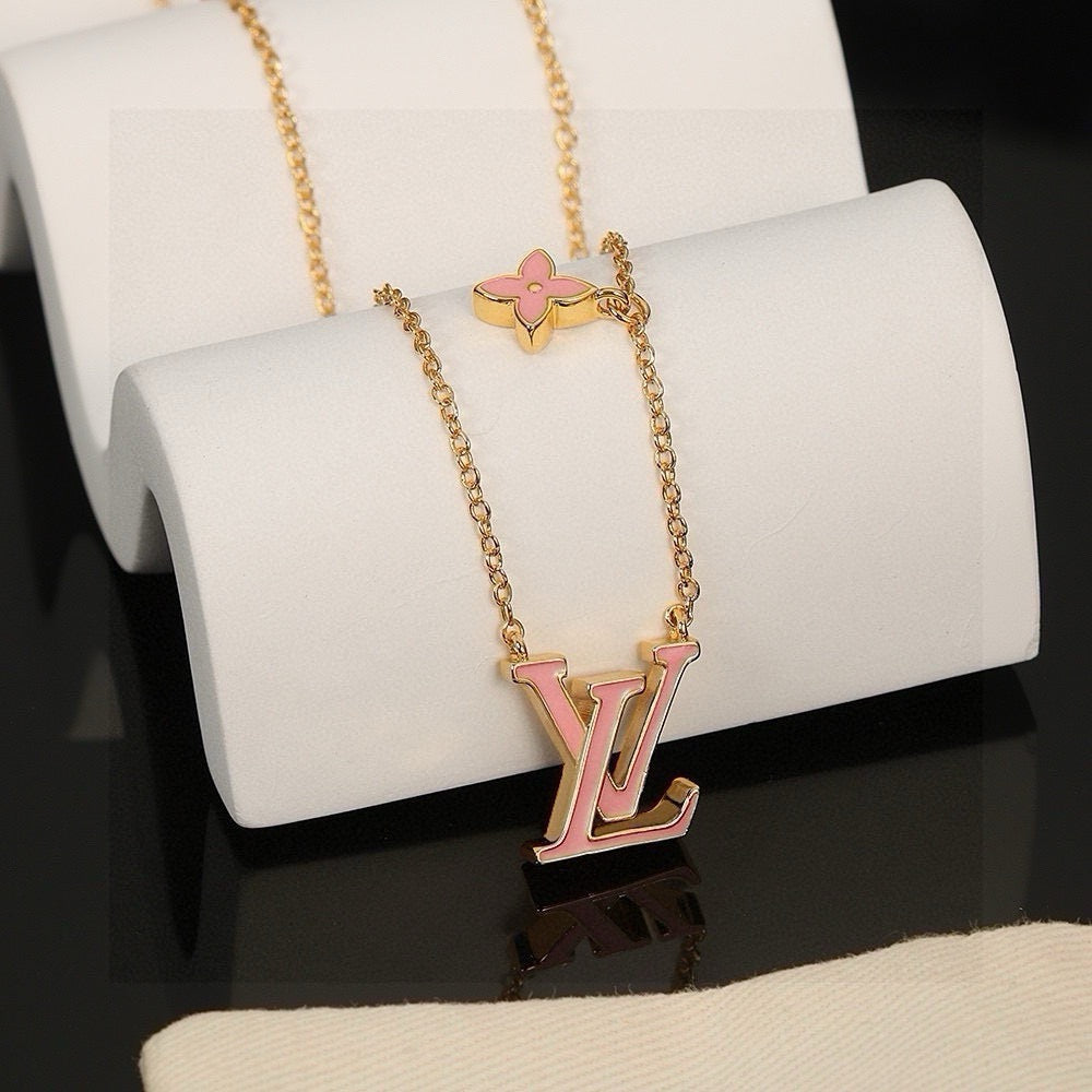 Vintage Authentic Gold-Tone Turn-Lock Necklace