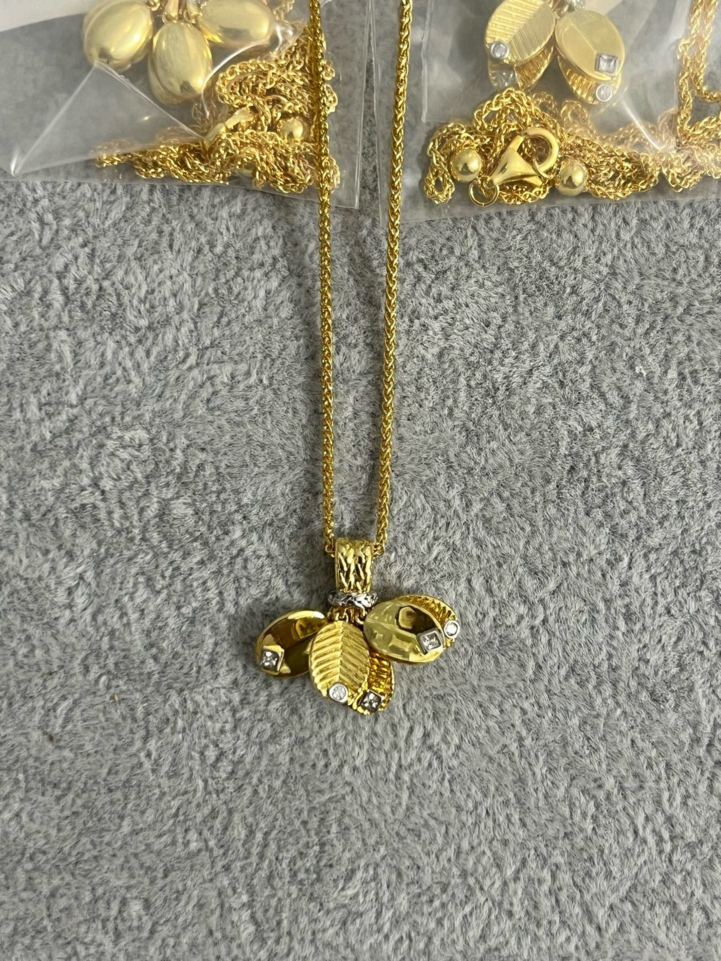Vintage Gold Necklace Flower Earrings