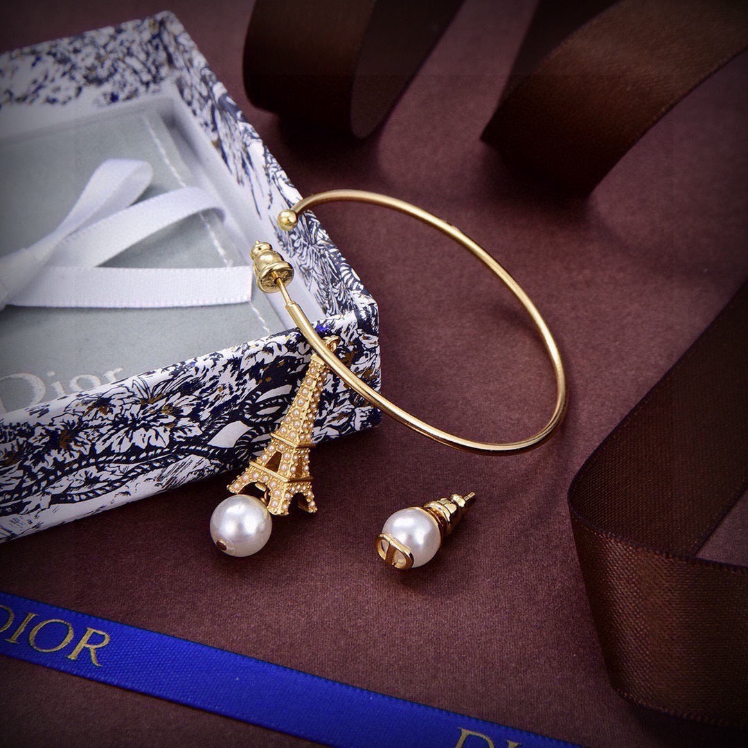 Vintage Authentic Gold-Tone Turn-Lock Earrings
