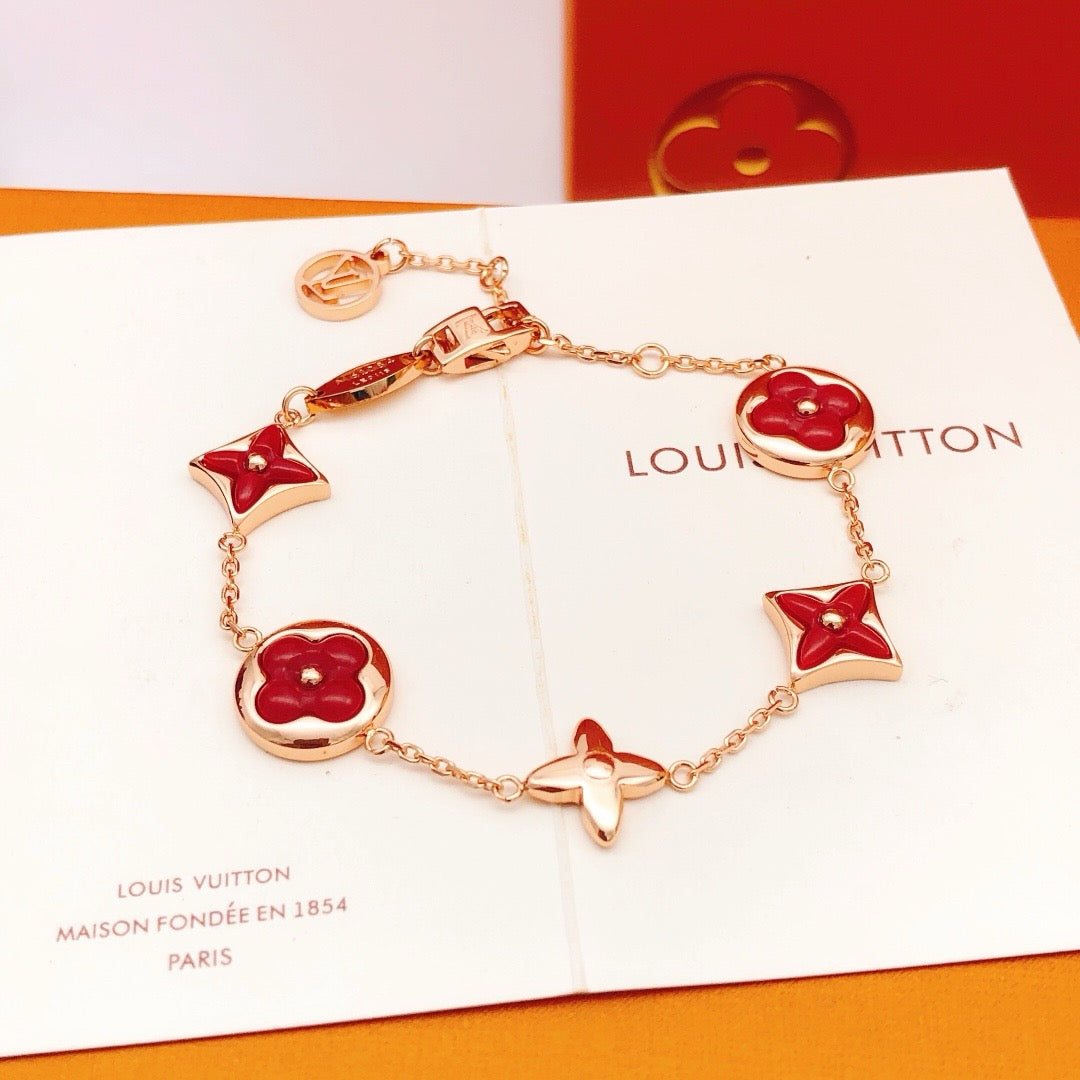 Vintage Authentic Gold-Tone Turn-Lock Bracelet