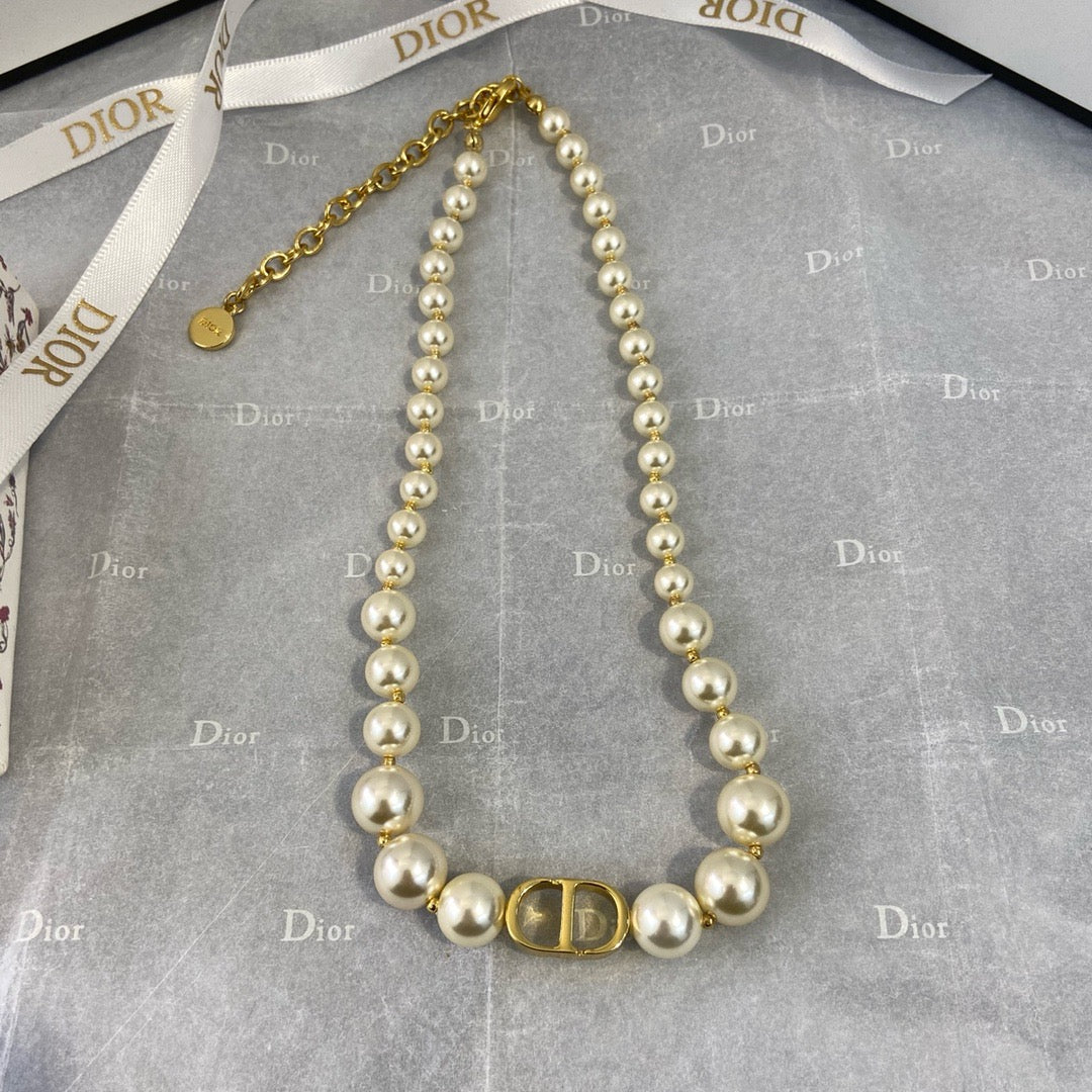 Vintage Authentic Gold-Tone Turn-Lock Necklace
