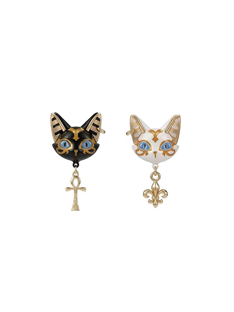 Japanese Lucky Maneki-neko Earrings Cartoon