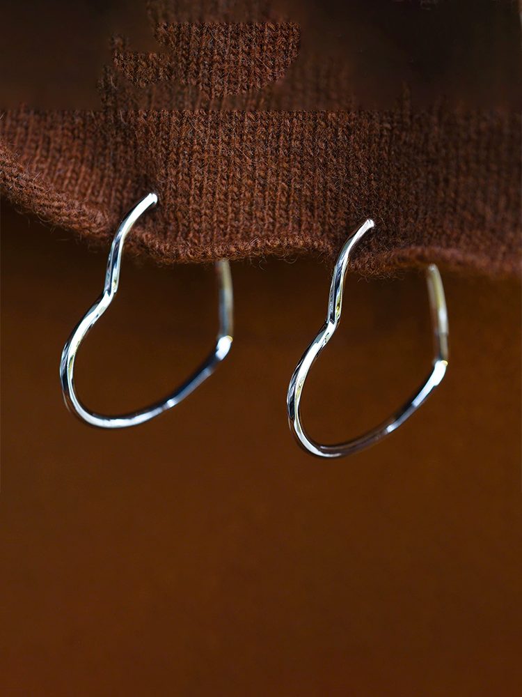 Large Hoop Heart Earrings No Piercing Comfortable Fit