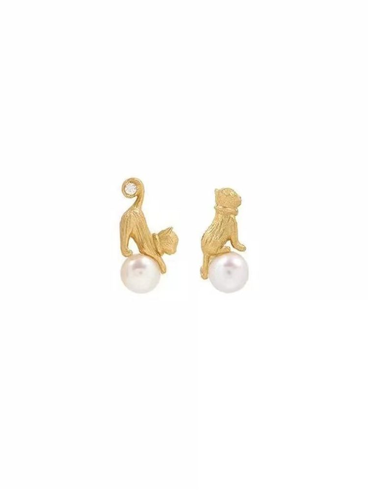 Mini Cat Gold Pearl Piercing Earrings (18K Gold Plated) Stud