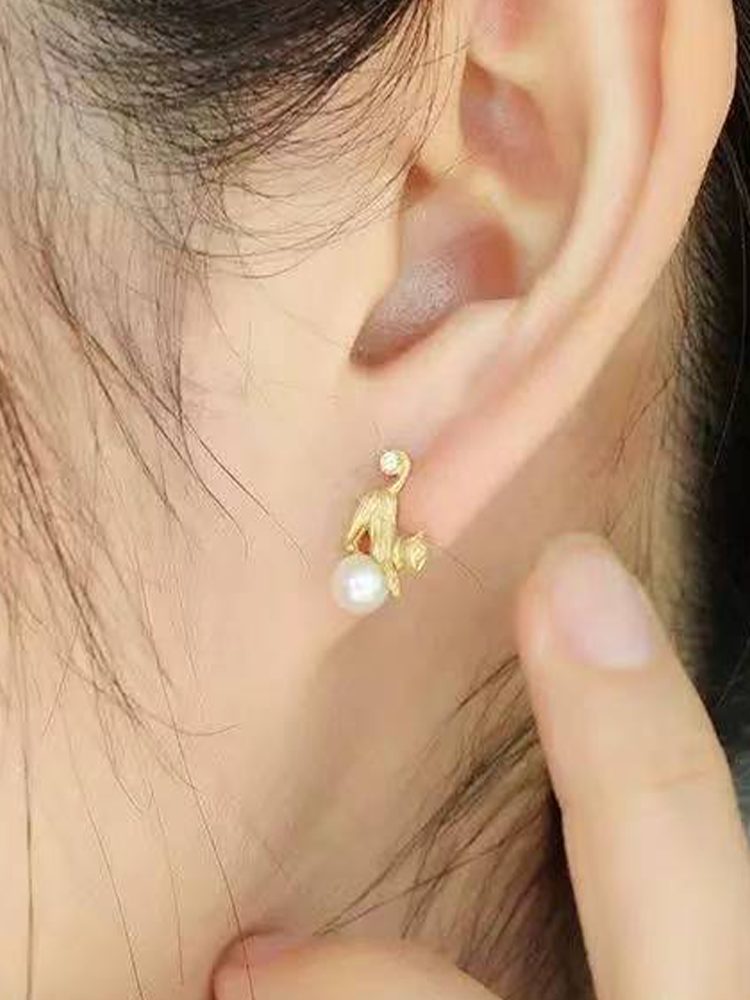 Mini Cat Gold Pearl Piercing Earrings (18K Gold Plated) Stud
