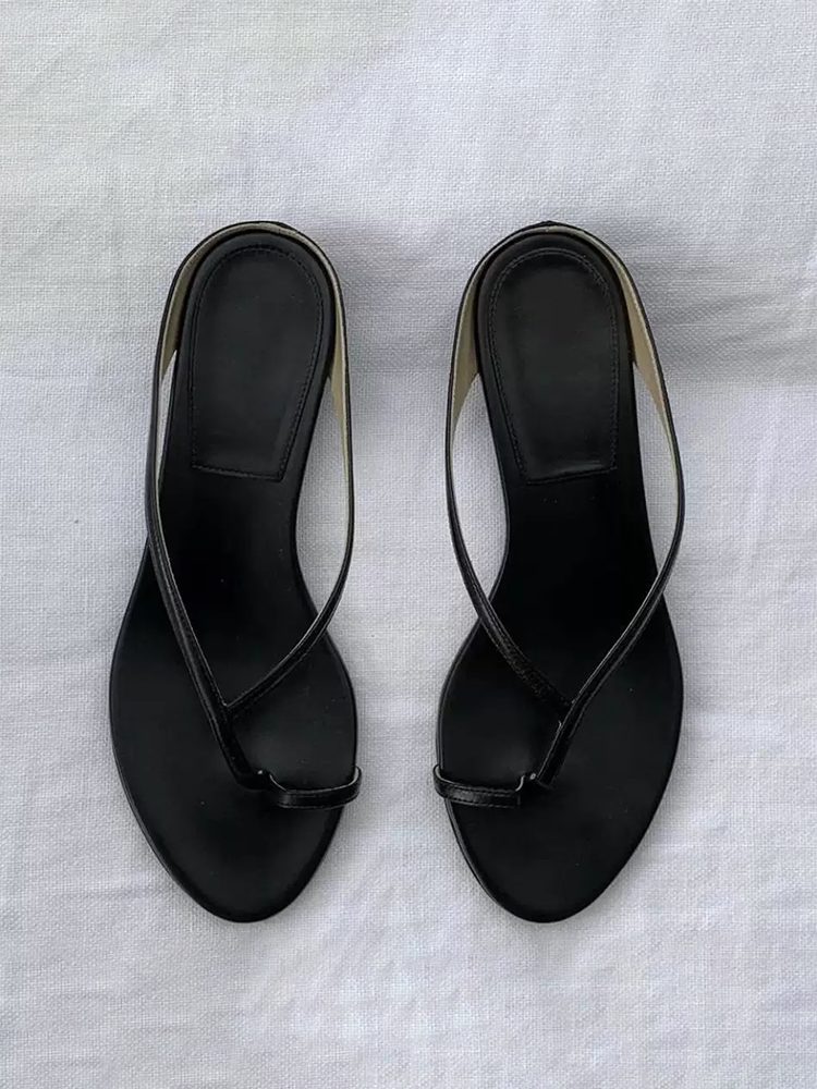 Minimalist Leather Toe-Loop Low Heel Sandals Shoes
