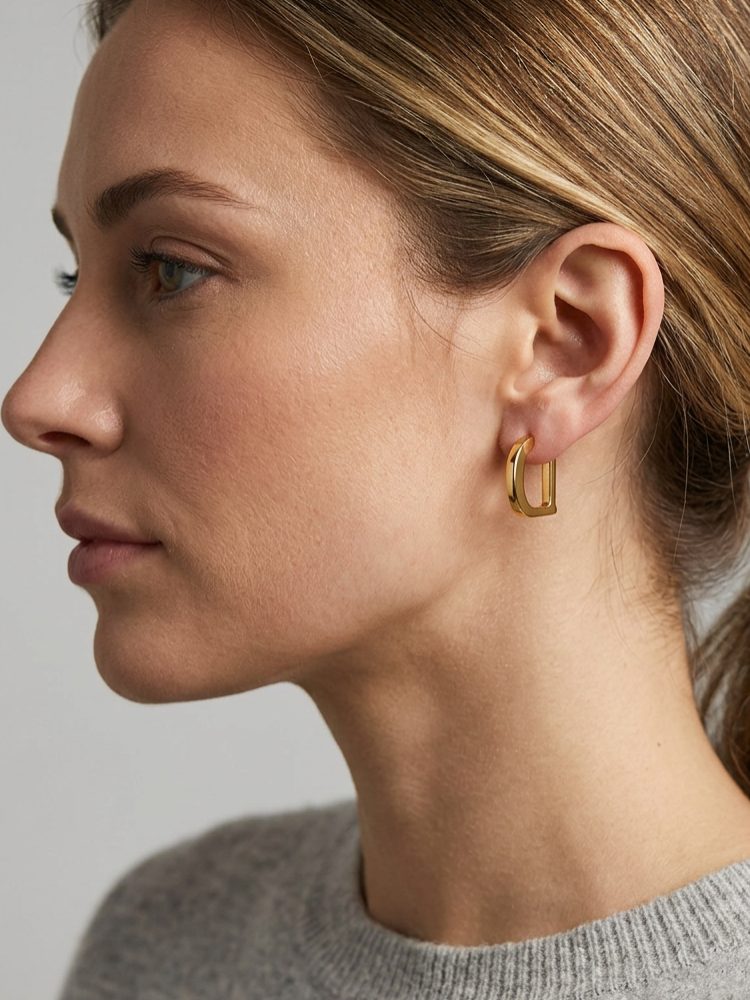 Modern D-Shape Clip-On Earrings – Gold Plated Non-Pierced Screw Back Clip-On Earrings