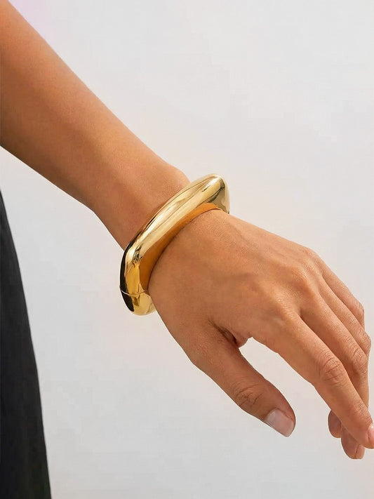The Bold Rounded Corners Square Bangle Women | 18K Gold P...