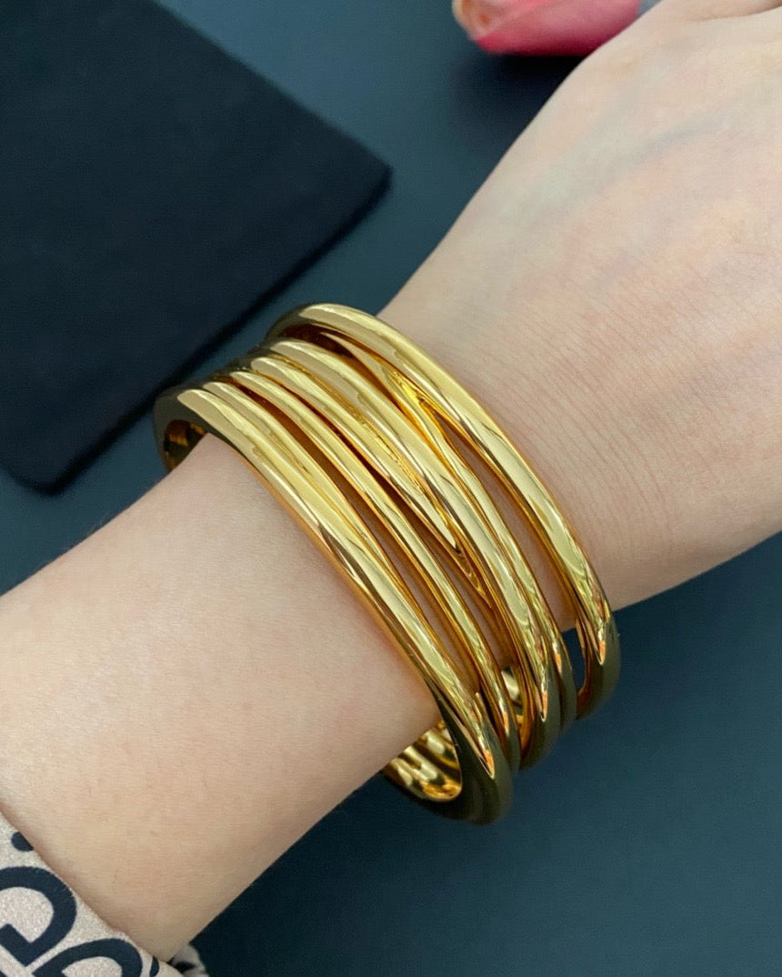 Vintage Bracelet Gold Color Big