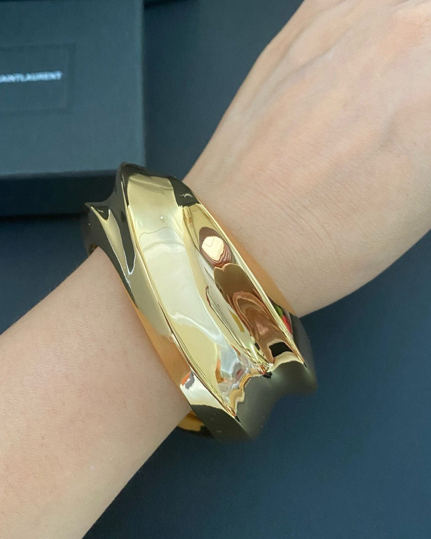 Vintage Gold Big Bracelet