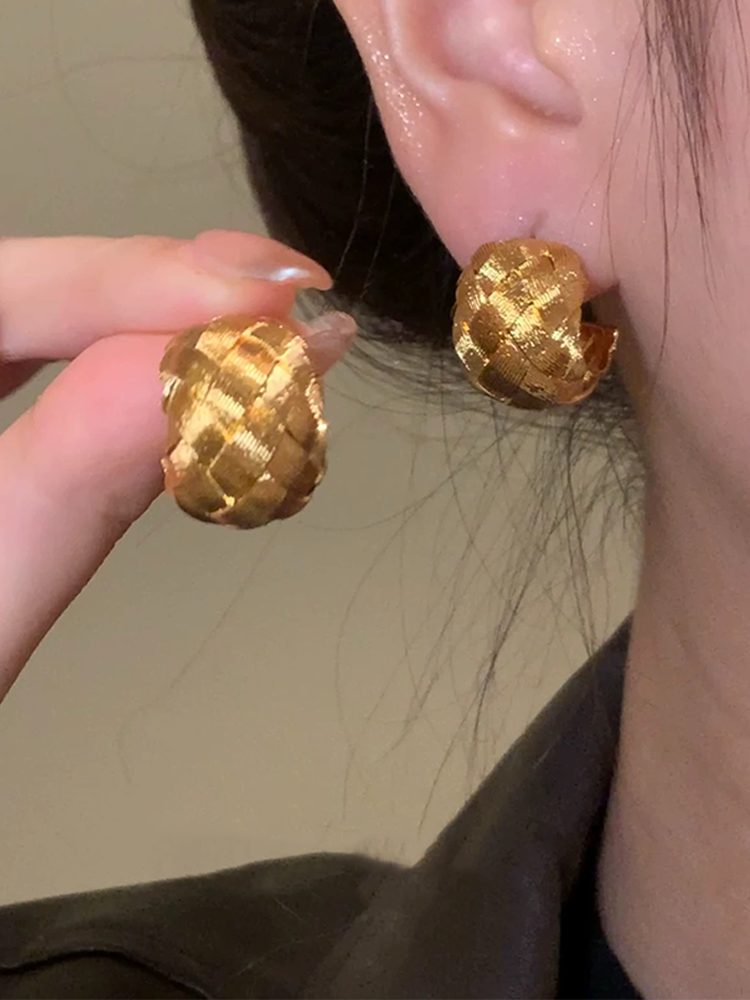 Vintage Woven Texture Comfort Ear Clips