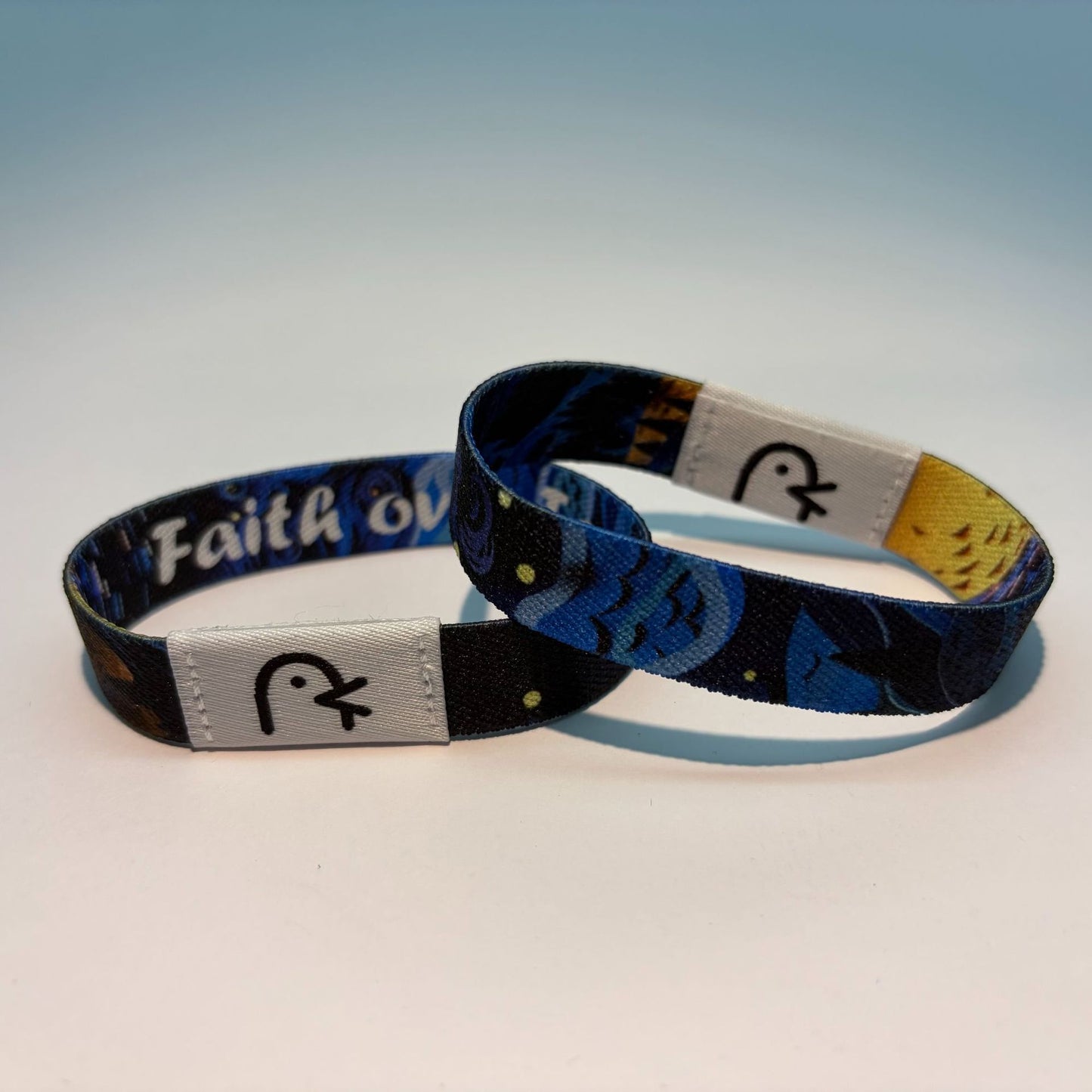 Waterproof NFC Wristband, Wearable Smart RFID Bracelet, Rewritable NFC Tag Wrist Strap Compatible with NTAG213/215/216