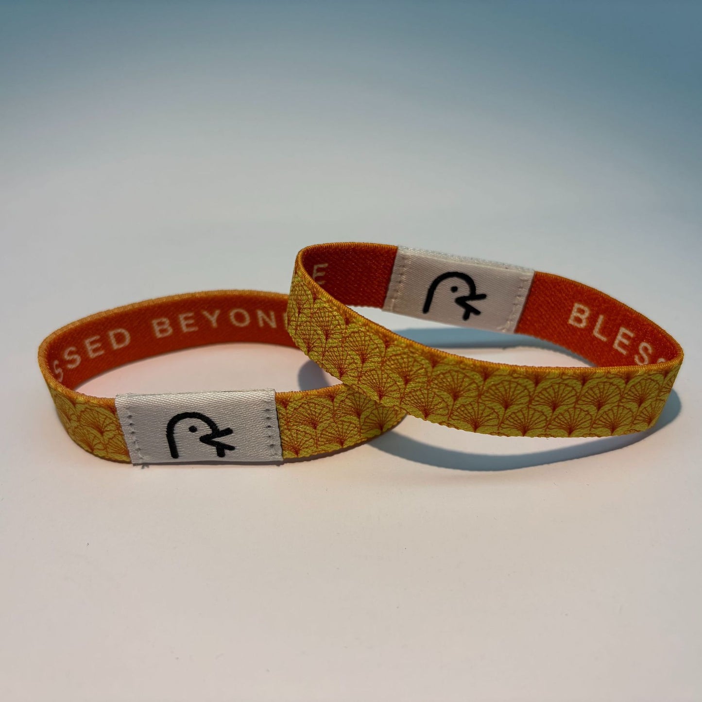Waterproof NFC Wristband, Wearable Smart RFID Bracelet, Rewritable NFC Tag Wrist Strap Compatible with NTAG213/215/216
