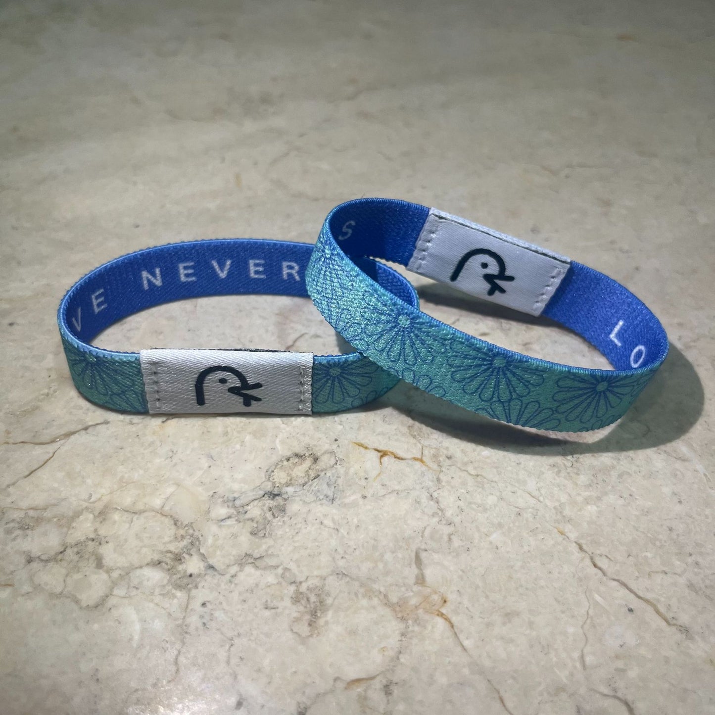 Waterproof NFC Wristband, Wearable Smart RFID Bracelet, Rewritable NFC Tag Wrist Strap Compatible with NTAG213/215/216